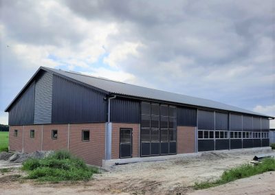 Nieuwbouw werktuigenberging/jongveestal Nijhof