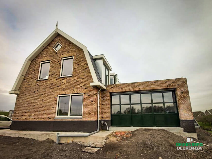 Nieuwbouw woning met garage